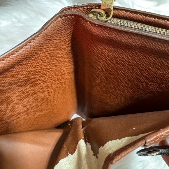 💯AUTHENTIC LOUIS VUITTON monogram Wallet - Picture 3 of 11